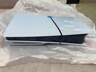 Ps5 Slim Disk UK Edition 1 Tb with games & box pin pack