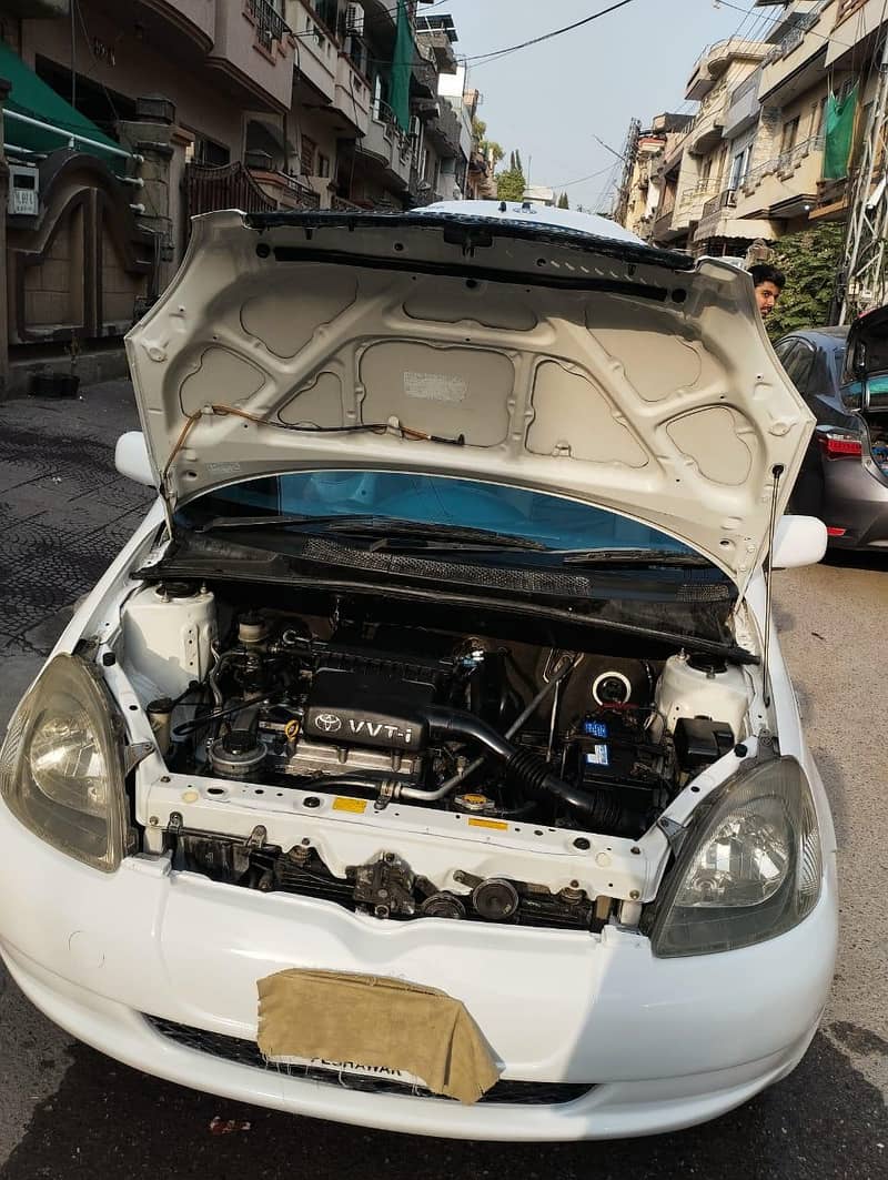 Vitz 2000 model 3