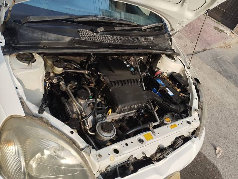 Vitz 2000 model 5