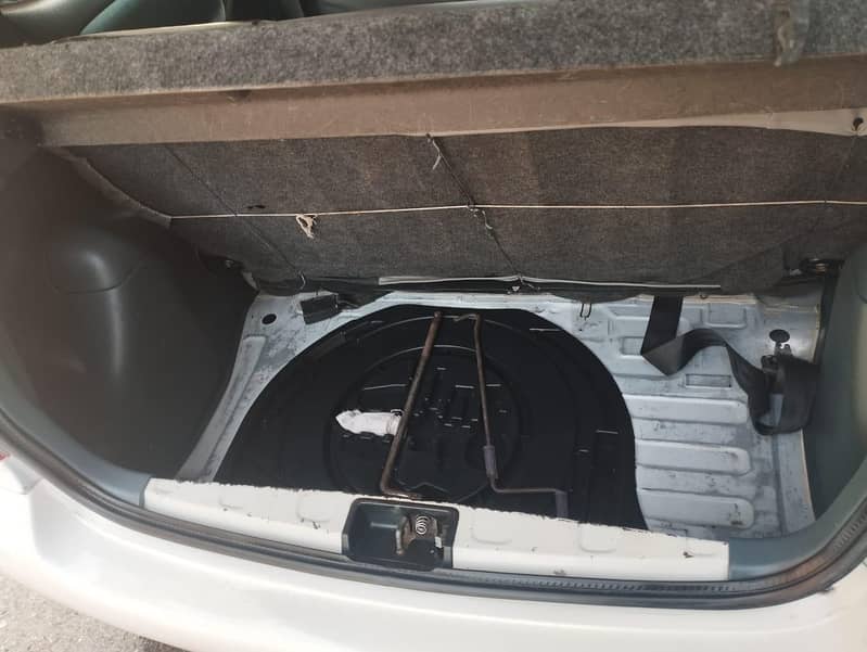 Vitz 2000 model 7