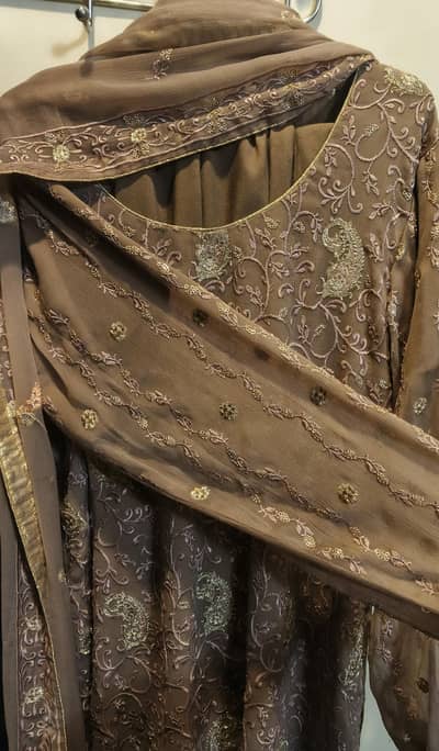 3 piece dress only in 1500 . only I time I wear