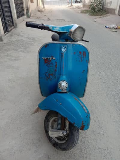 Genuine Vespa Super 1977