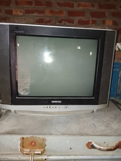 Samsung ful size t. v old is gold