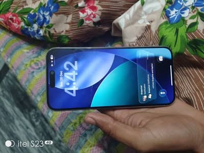 15 pro max white titanium