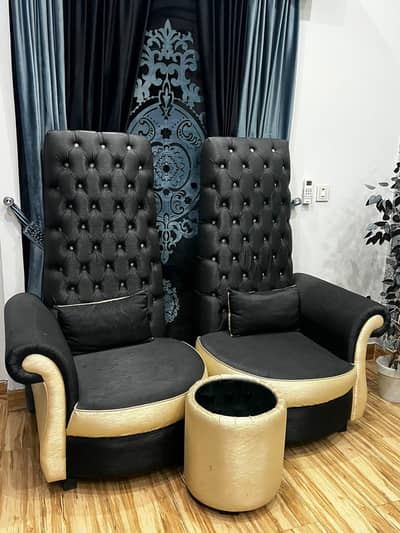 wood chaire and table