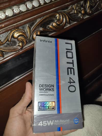 Infinix Note 40 5g 8/256GB 100% orignal