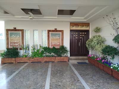 1 Kanal Double Story Beautiful House Nice Location