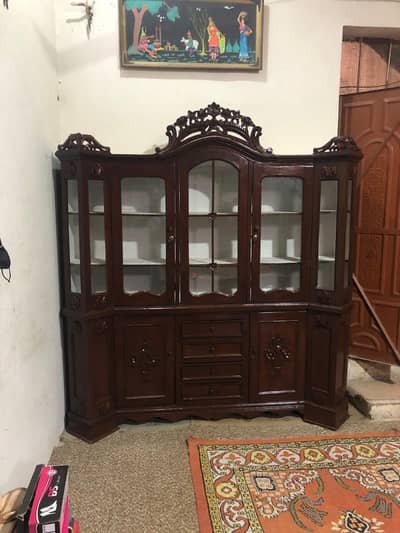 showcase chnioti large