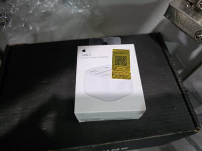 20 watt 3pin l Apple IPhone charger