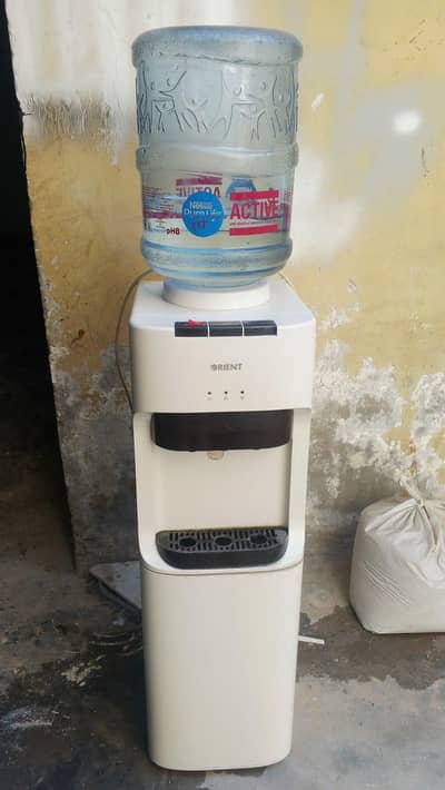 Orient water dispenser with fridge