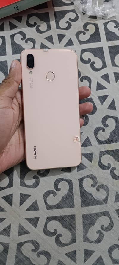 P20 lite 128 gb good condition