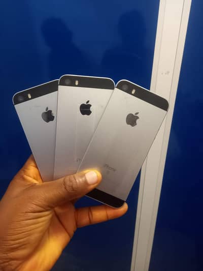 iPhone SE 64GB PTA Approved Jo Colour Chahye Mill Jaega