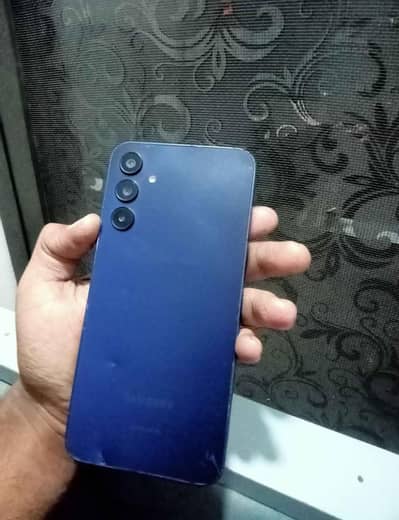 Samsung a15 5g . . 6/128