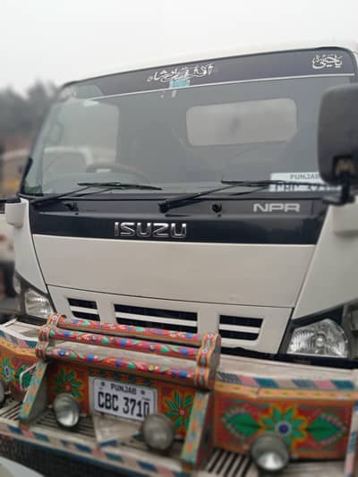 iSUZU NPR model 2021