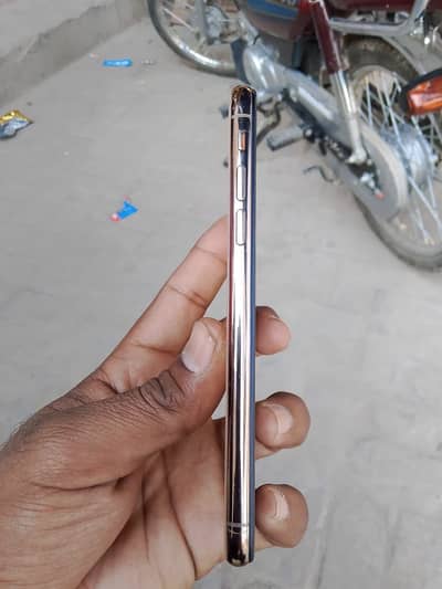 Iphone xs non pta but sim working