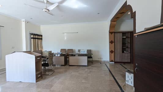 FOR RENT 2 Kanal Duplex 12 Bedrooms Double Storey House G_15/3