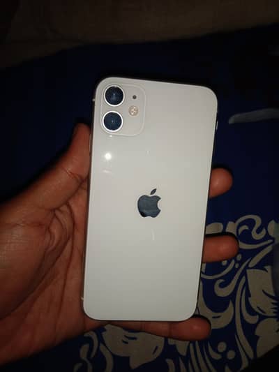 Iphone 11 256gb just back and battery change but original