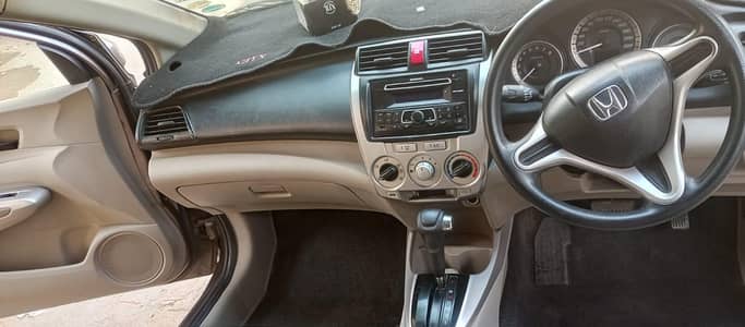 selling 2016 city home car zero non accidental original colour