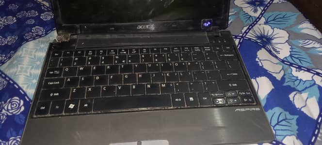 Chromebook bikul oky hay B's side sy isuee hay