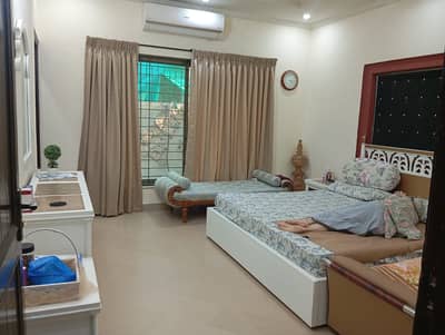 10 Marla Beautiful House Available For Rent In Dha Phase 4