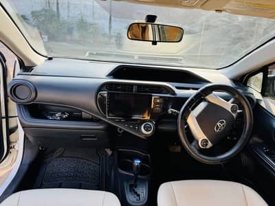 Toyota Aqua hybrid 2015