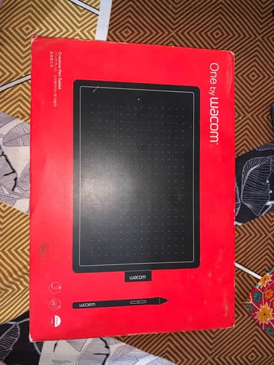 Wacom One CTL-672 – Perfect for Graphic Design & Online Teaching