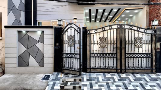 Unoccupied House Of 5 Marla Is Available For sale In Cavalry Extension