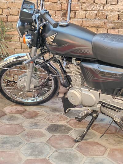 Honda CG125 2024