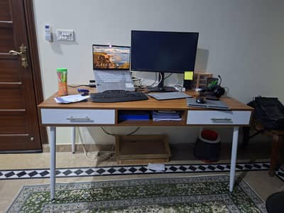 Custom built Large workstation table for sale (2.5ft X 5 ft)
