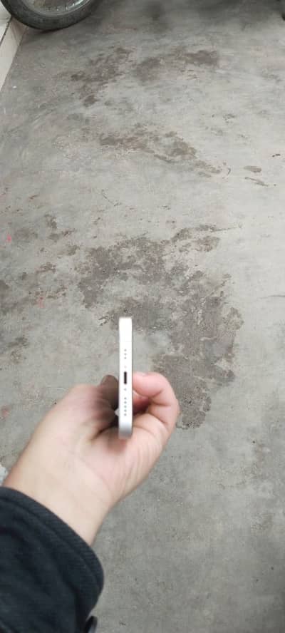 Iphone 12 10by10 jv iphone urgent sale