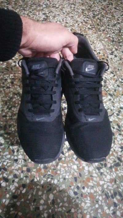 Premium Black Sneakers with Air Sole Comfort