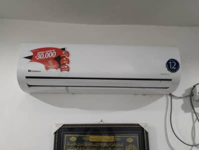 Dawlance 1.5 ton  good condition he