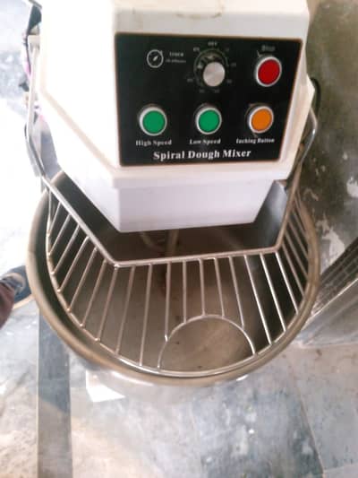 Industrial Spiral Dough Mixer | 25 kg Large Capacity | Bakery Use