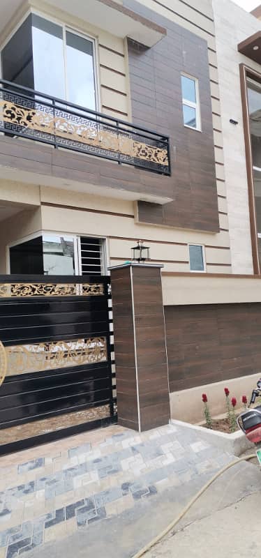 7 marla house for sell