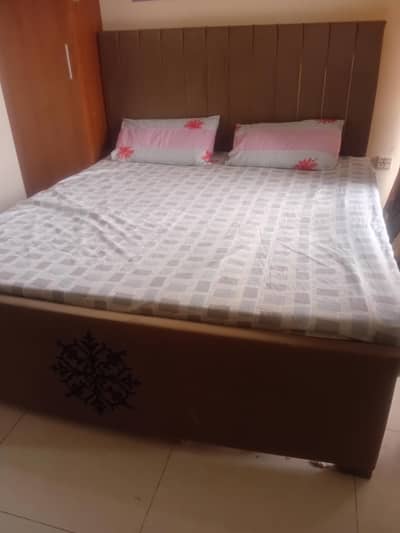 bed matress sofa stol and table