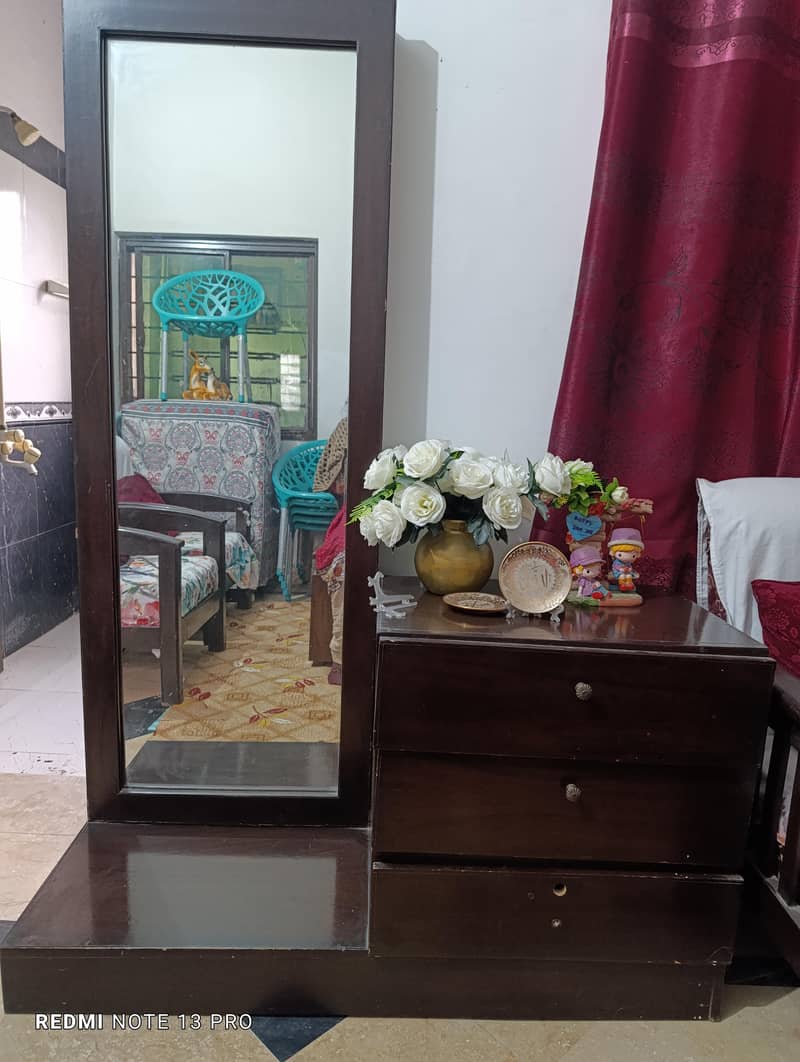 dressing table 0
