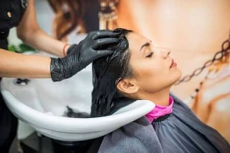 Fresh and experienced ladies staff for ladies salon