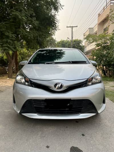 Toyota Vitz 1.0F 2014 Model