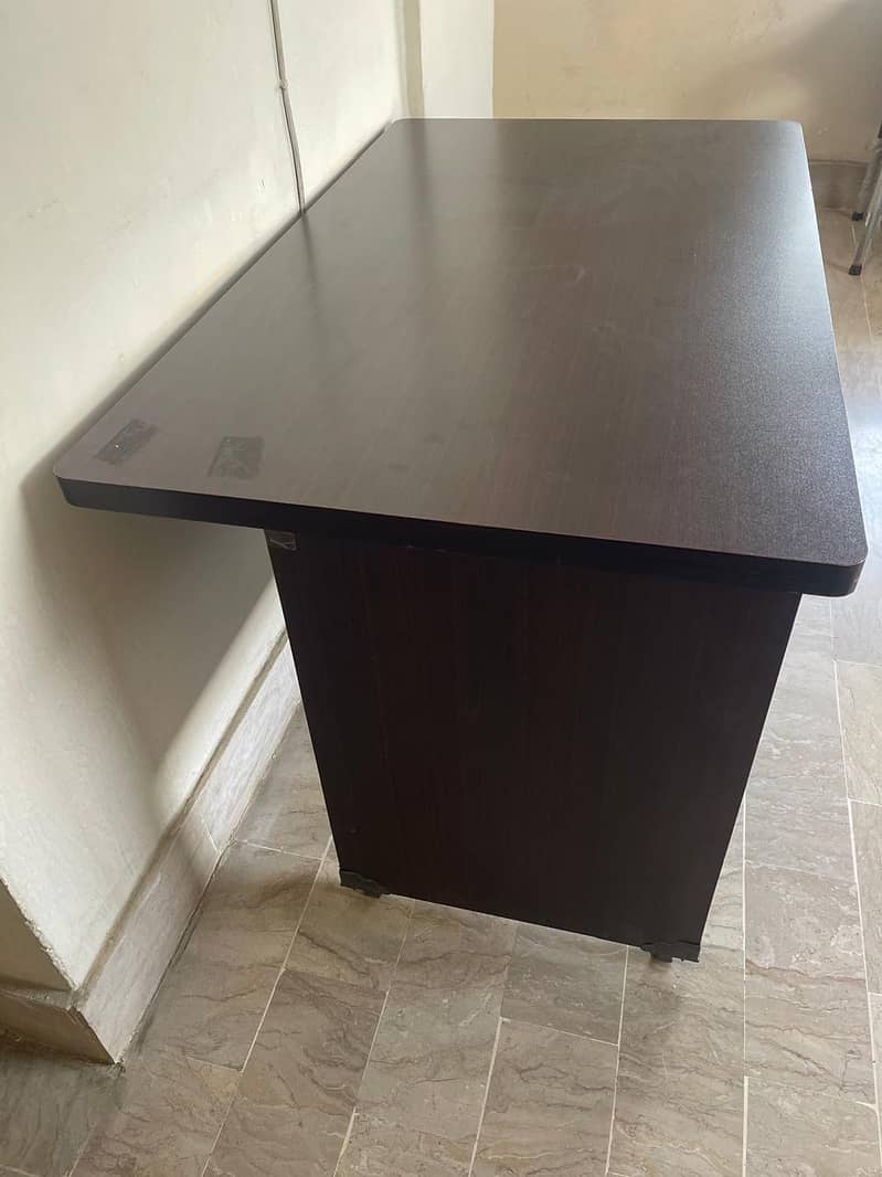 Office Table 4