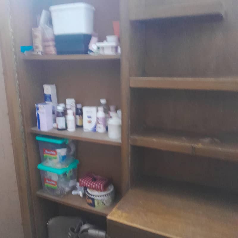 Dressing table good condition 1