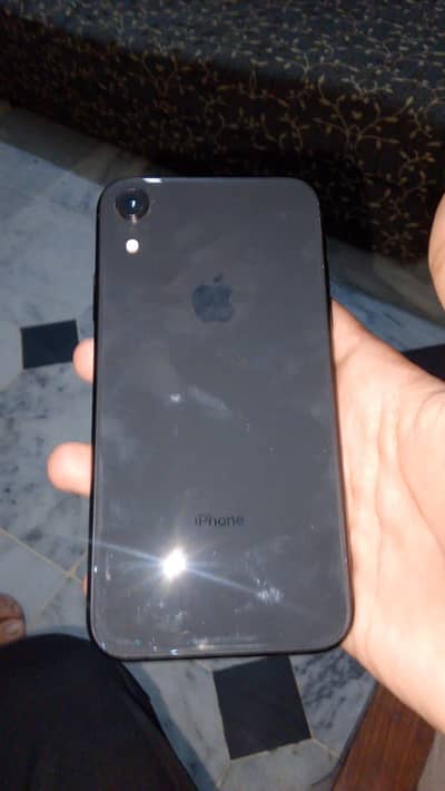 Iphone xr non pta all oky 10/10 black color 91 battery water pack all