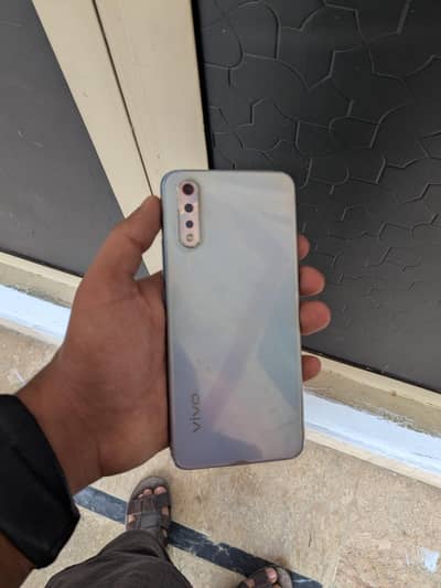 vivo S1