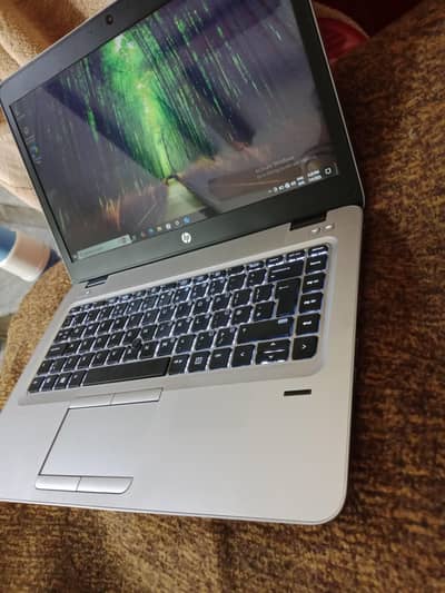 HP i5 7th generation 8 ram 256 rom