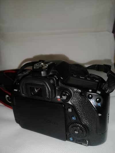 Canon 80D 18-135mm Pro Package