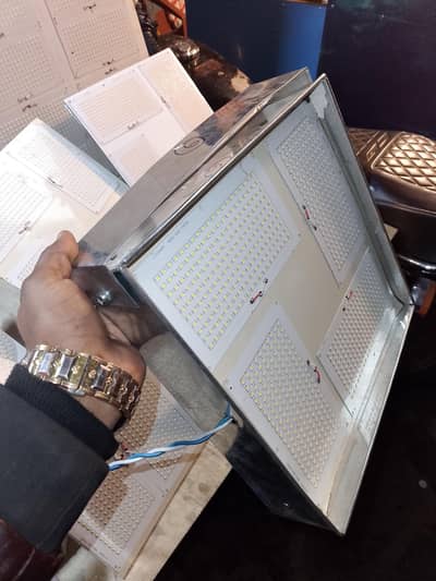 SmD Lights/Steel stand/Water Proof body