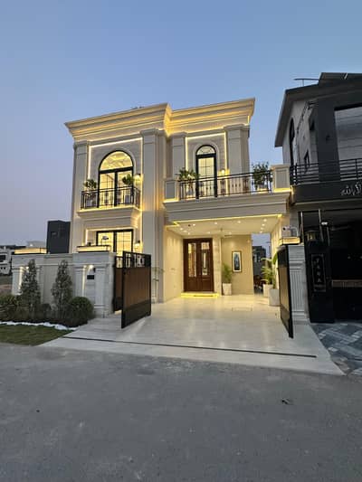 5 MARLA BRAND NEW BUNGALOW FOR RENT | DHA 9 TOWN