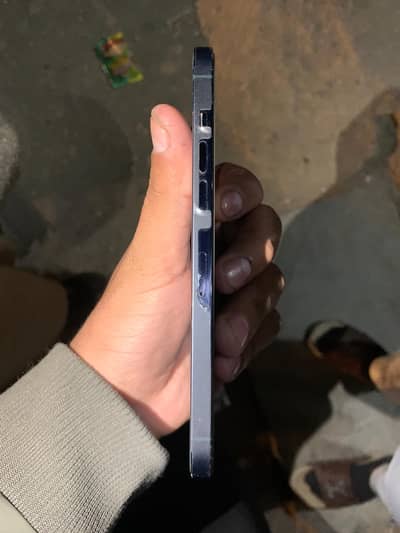 I phone 12 pro max ha 128 gb water pack ha