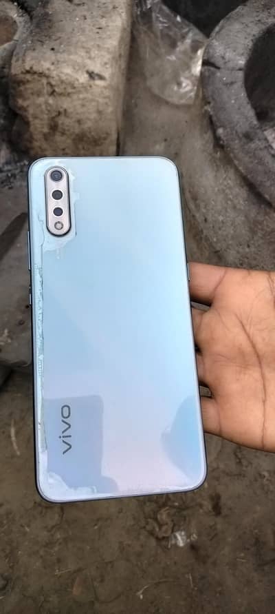 vivo s1