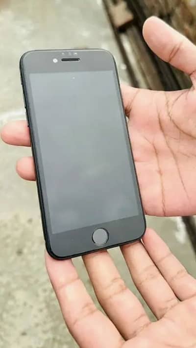 iPhone se 2020 water pack all okay dual PTA Approved