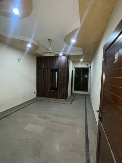 10 Marla Upper Portion For Rent In Nawab Town For Rent